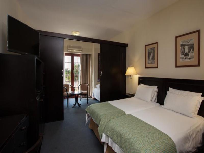 Hotel The 3*